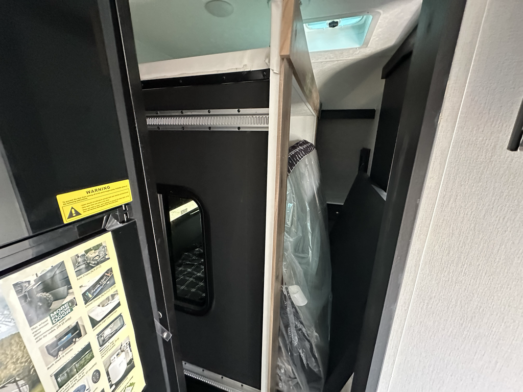 2023 SALEM HEMISPHERE 22RBHL