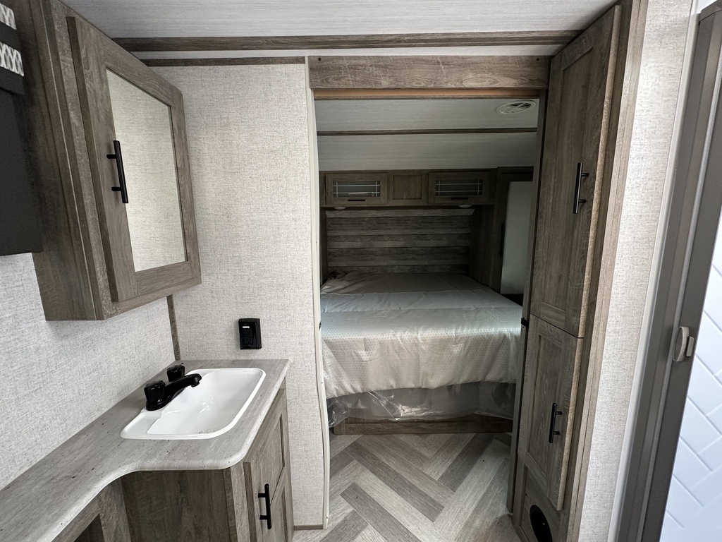 2020 SALEM HEMISPHERE 24RLHL