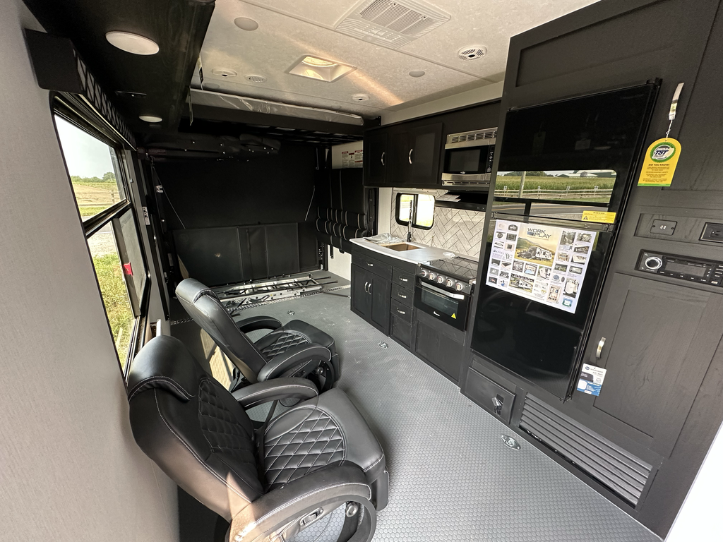 2024_WORKANDPLAY_27KB