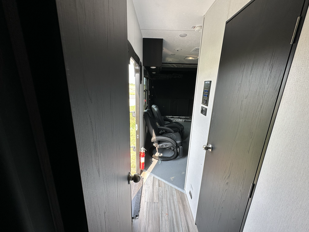 2024_WORKANDPLAY_27KB