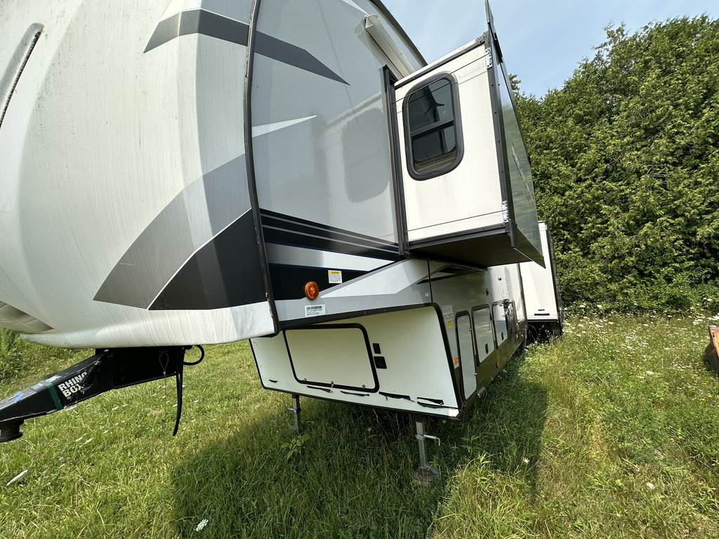 2022_ForestRiver_3550SUITE