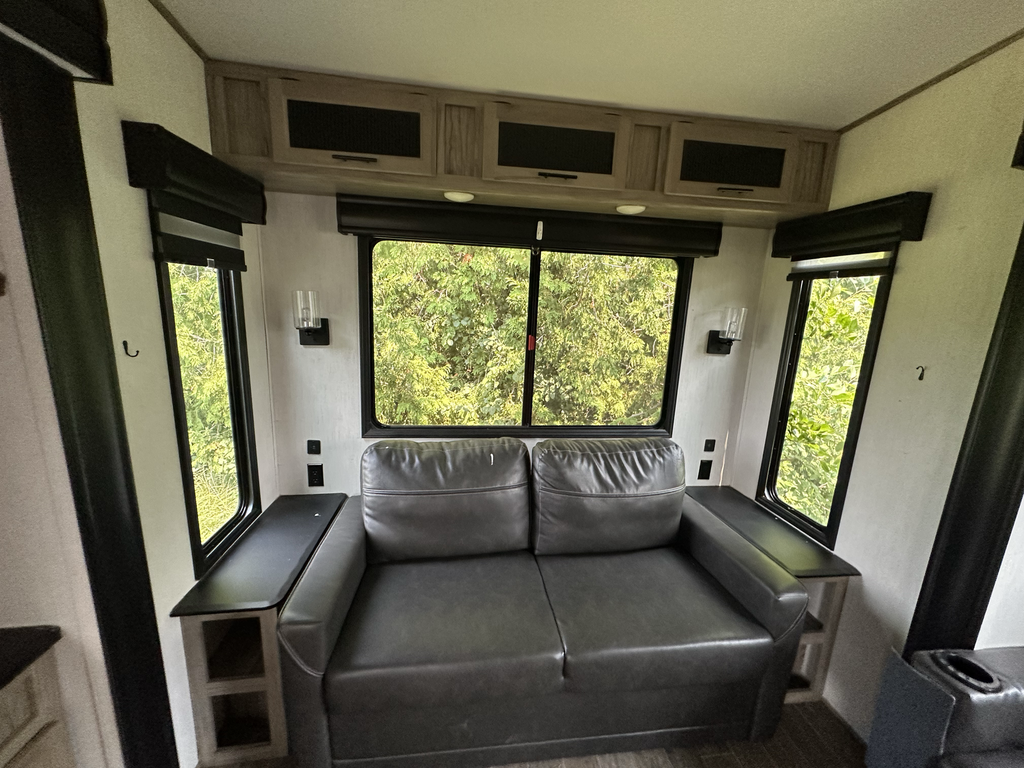 2022_ForestRiver_3550SUITE