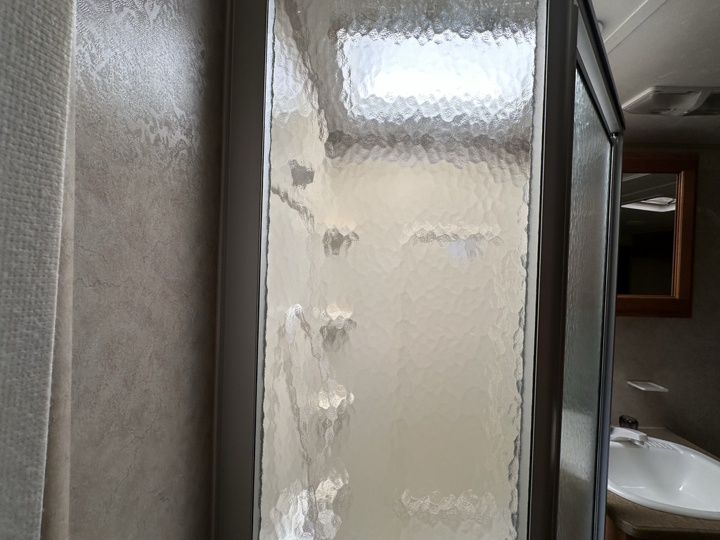 2006_FOREST_RIVER_8288SS