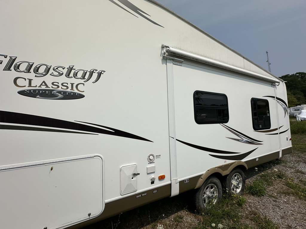 2011_FOREST_RIVER_FLAGSTAFF_8528RKWS