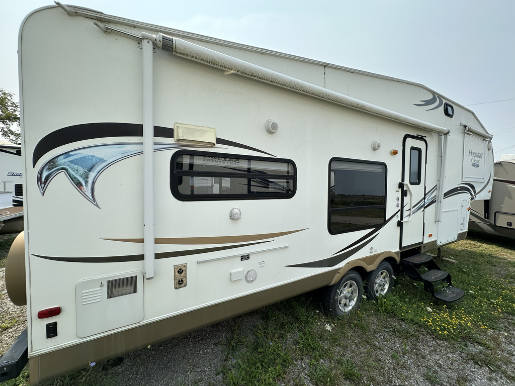 2011_FOREST_RIVER_FLAGSTAFF_8528RKWS