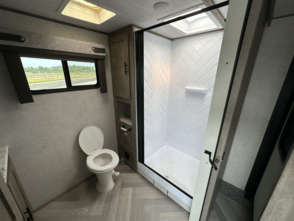 2021_SALEM_HEMISPHERE_25RBHL