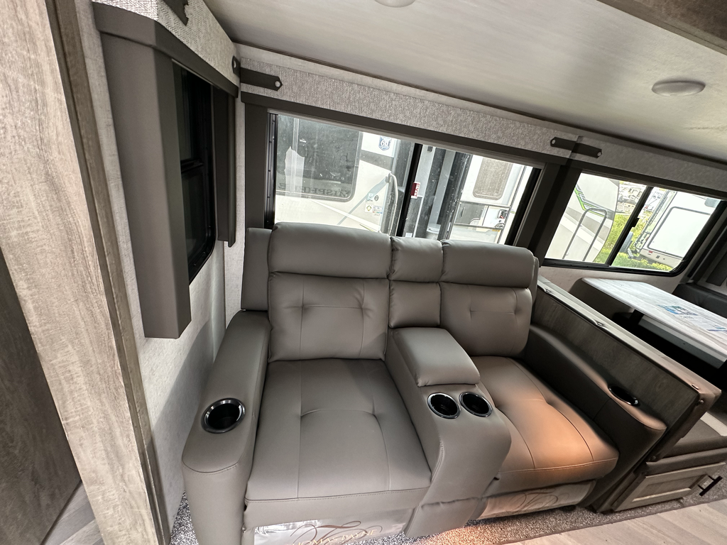 2021_SALEM_HEMISPHERE_25RBHL