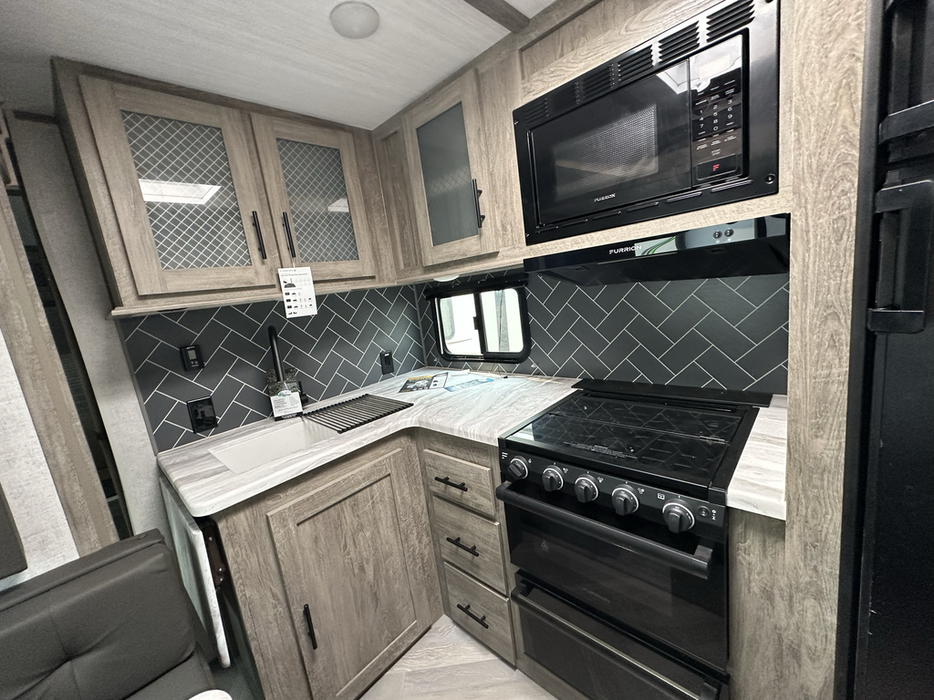 2021_SALEM_HEMISPHERE_25RBHL