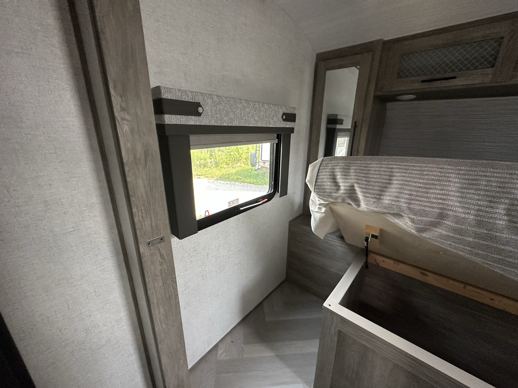 2021_SALEM_HEMISPHERE_25RBHL