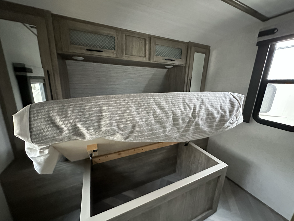 2021_SALEM_HEMISPHERE_25RBHL