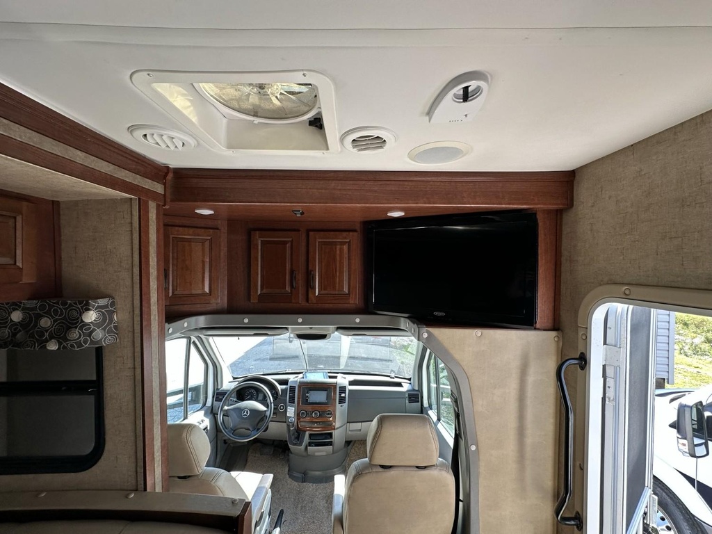 2017_Mercedes1_2401S