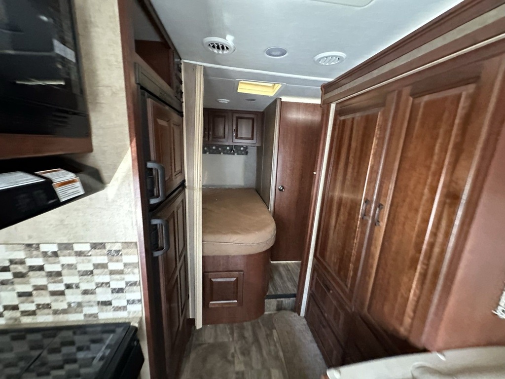 2017_Mercedes1_2401S