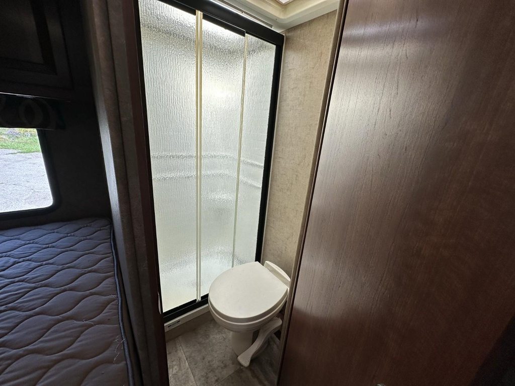 2017_Mercedes2_2401S