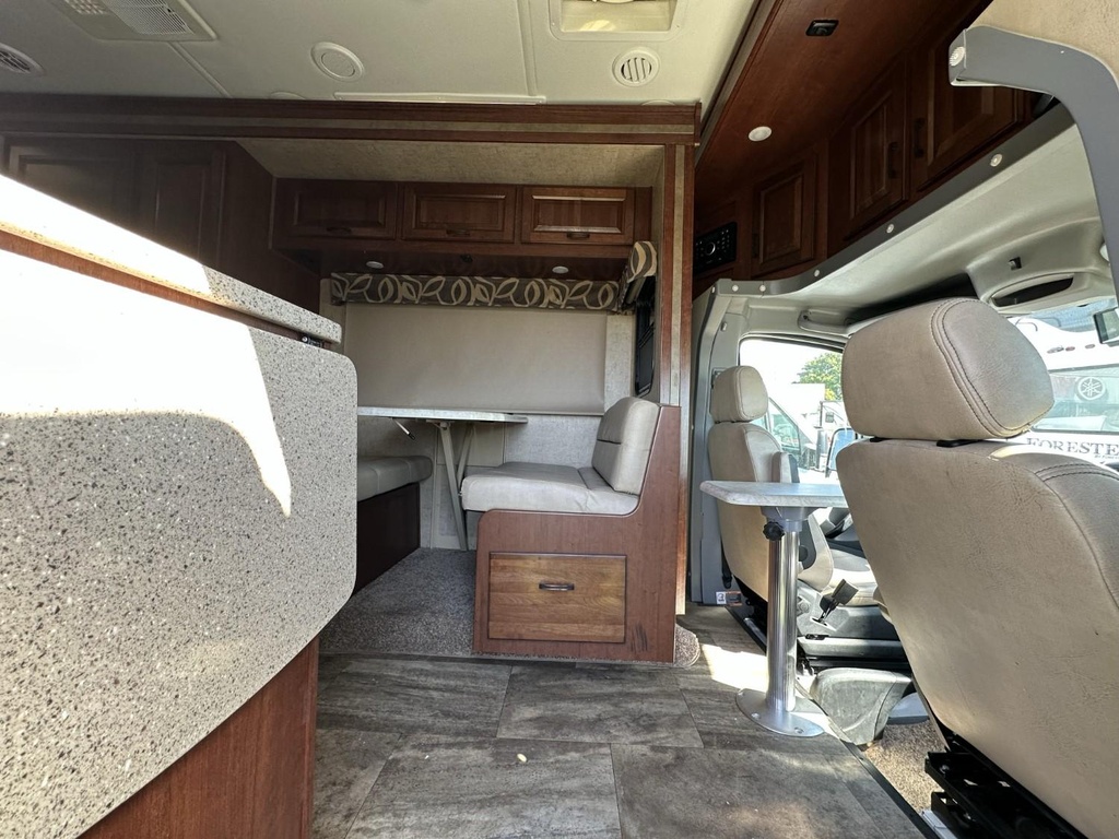 2017_Mercedes2_2401S