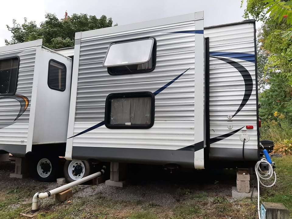 2016 SALEM BY FOREST RIVER M-31KQBTS m-31kqbts