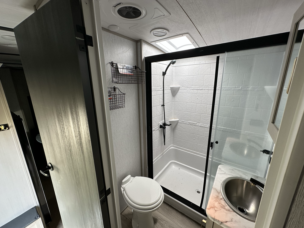 2022 SALEM HEMISPHERE 356QB