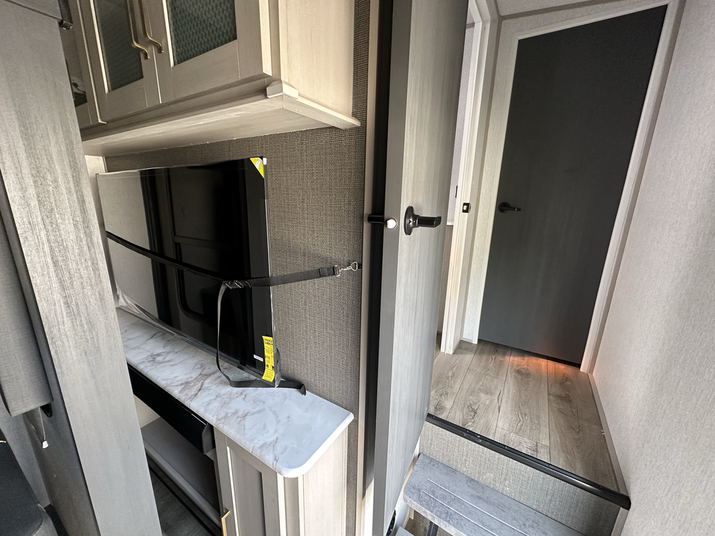 2022 SALEM HEMISPHERE 356QB