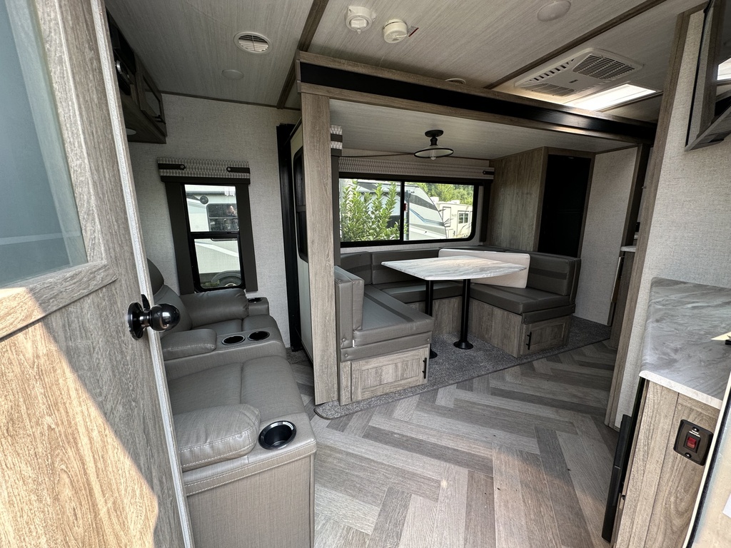 2020 SALEM HEMISPHERE 24RLHL