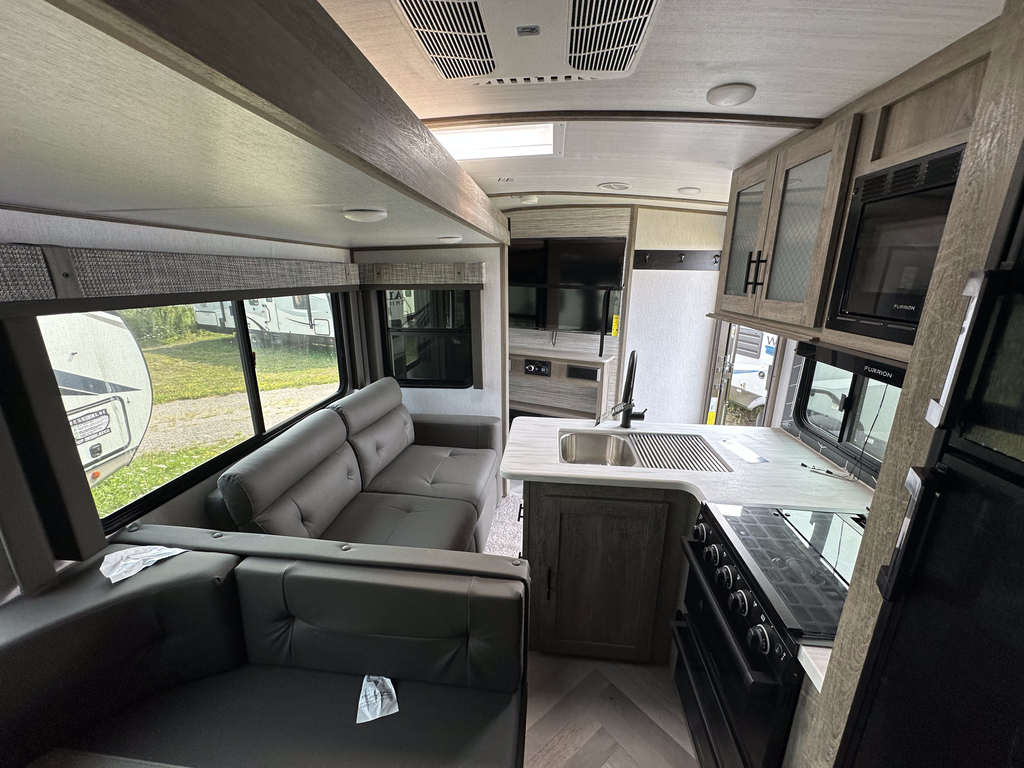 2023 SALEM HEMISPHERE 22RBHL 02