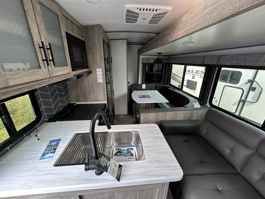 2023 SALEM HEMISPHERE 22RBHL 02