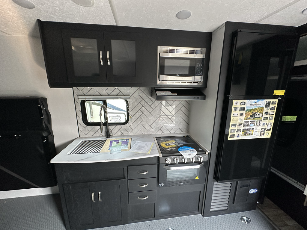 2023 SALEM HEMISPHERE 22RBHL