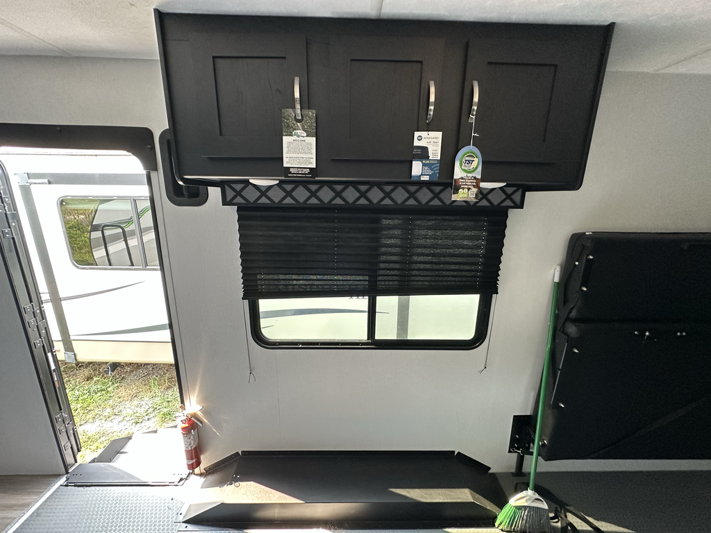 2023 SALEM HEMISPHERE 22RBHL